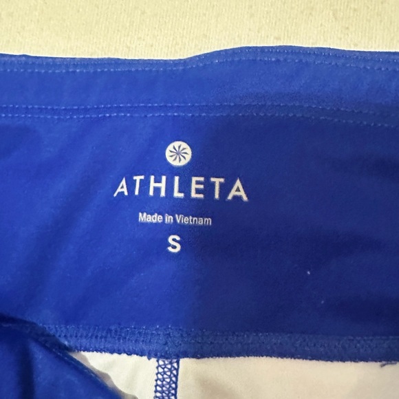 Athleta capri athletic pants. Women’s Small - Picture 3 of 4